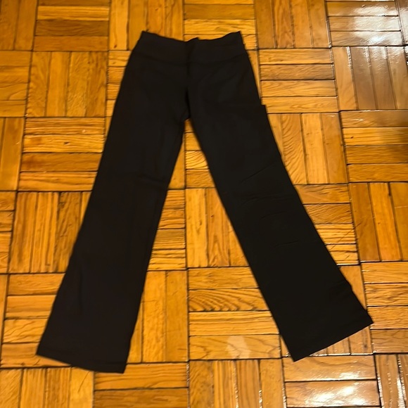 Gently Used Black lululemon athletica Boot Cut Leggings/Spandex- Women’s Size 6 - Picture 1 of 7